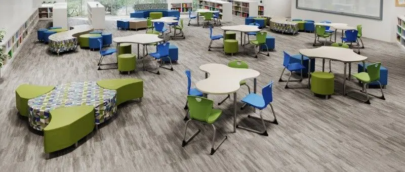 A room filled with lots of tables and chairs.
